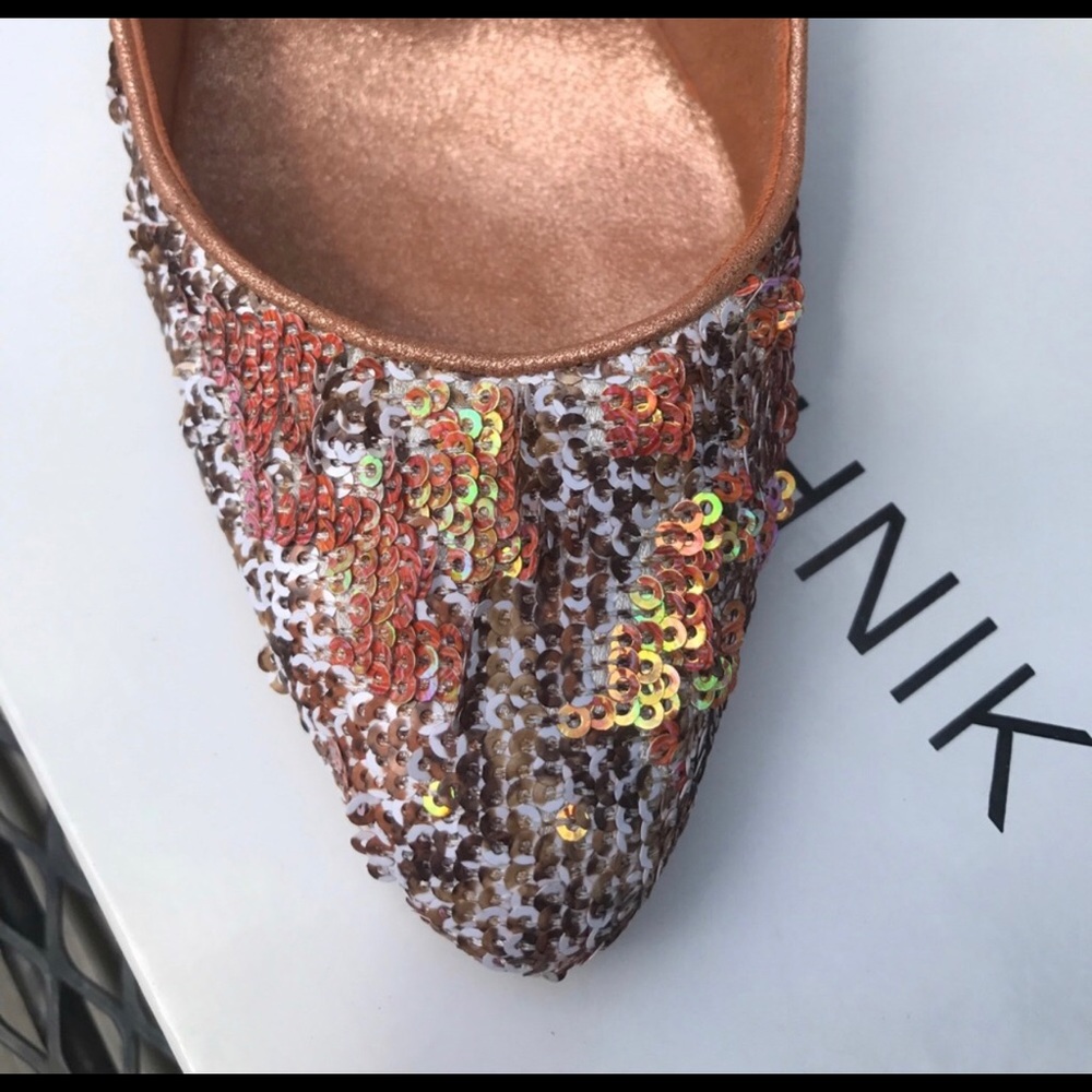 ***SOLD***Manolo Blahnik Tuccio Wanda Snake Heels - Picture 4 of 8
